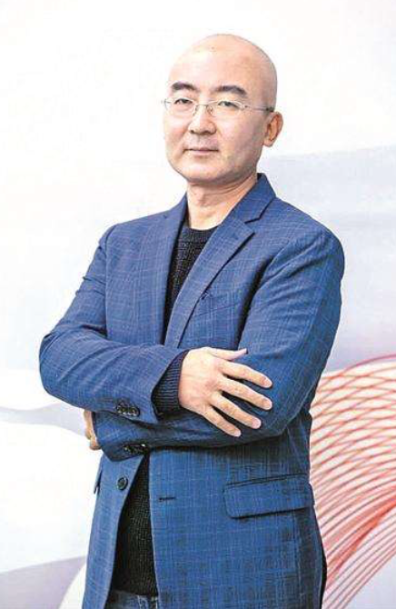 张宏杰